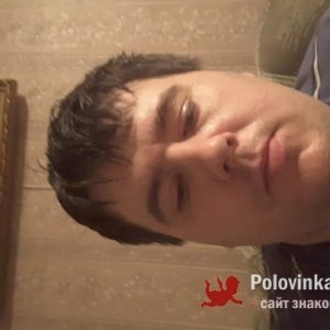 Денис Греков, 36 лет